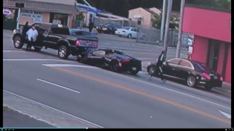 Florida man crashes Lamborghini into a Ford, flees in a Mercedes-Benz